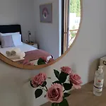 아파트 Nini's House Superior - 100m From Town Center 니드리