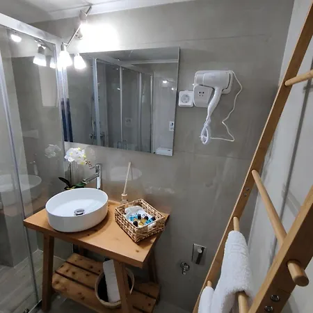 Nini's House Superior - 100m From Town Center Апартаменты Нидри